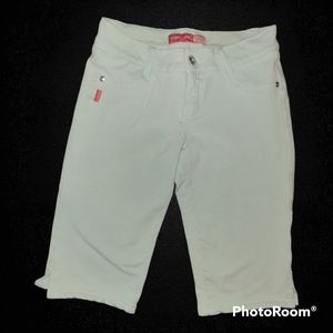 Booty lifting Bermuda Shorts